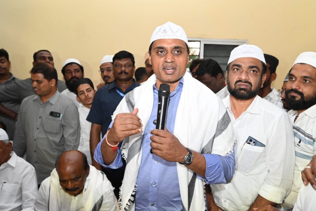 వక్ఫ్ బోర్డు ఆస్తులను మనమే కాపాడుకోవాలి