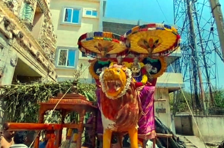 సింహ వాహనంపై శ్రీ సోమేశ్వరస్వామి