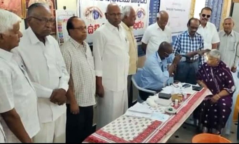 విశ్రాంత ఉద్యోగుల వై ద్యశిబిరానికి స్పందన