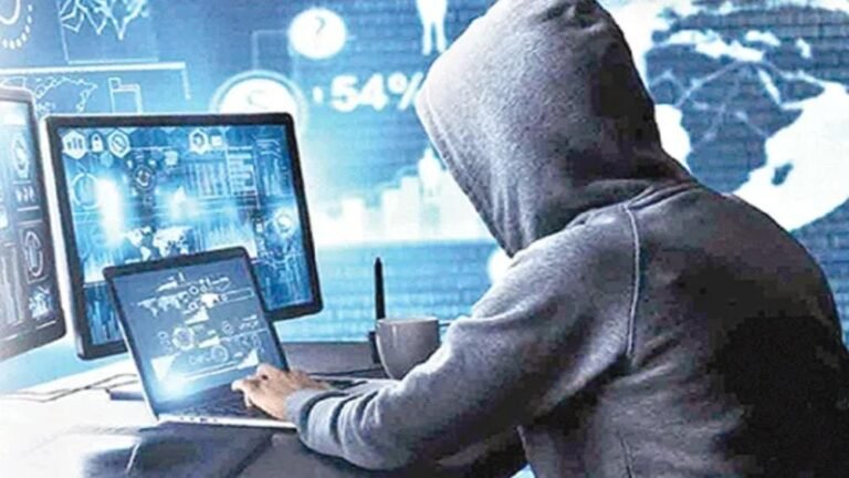 సిక్కోలు జిల్లా కేంద్రంలో డిజిటల్ అరెస్ట్ వలలో చిక్కిన విశ్రాంత డీఎమ్&హెచ్ఓ కృష్ణ మోహన్