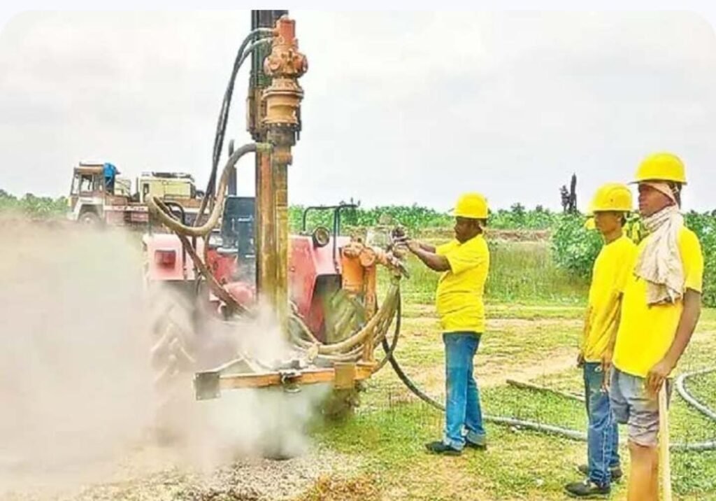 ఏపీలో క్రూడాయిల్ నిక్షేపాలు.. నాలుగు జిల్లాల్లో సర్వే