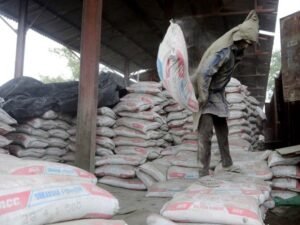 నిర్మాణ రంగానికి షాక్.. పెరగనున్న సిమెంట్ ధరలు!