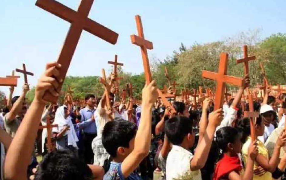 క్రైస్తవంలోకి మారితే ఎస్సీ హోదా రద్దు – సుప్రీంకోర్టు సంచలన తీర్పు