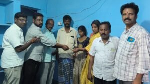 బాధిత కుటుంభానికి ఆర్థిక సహయం