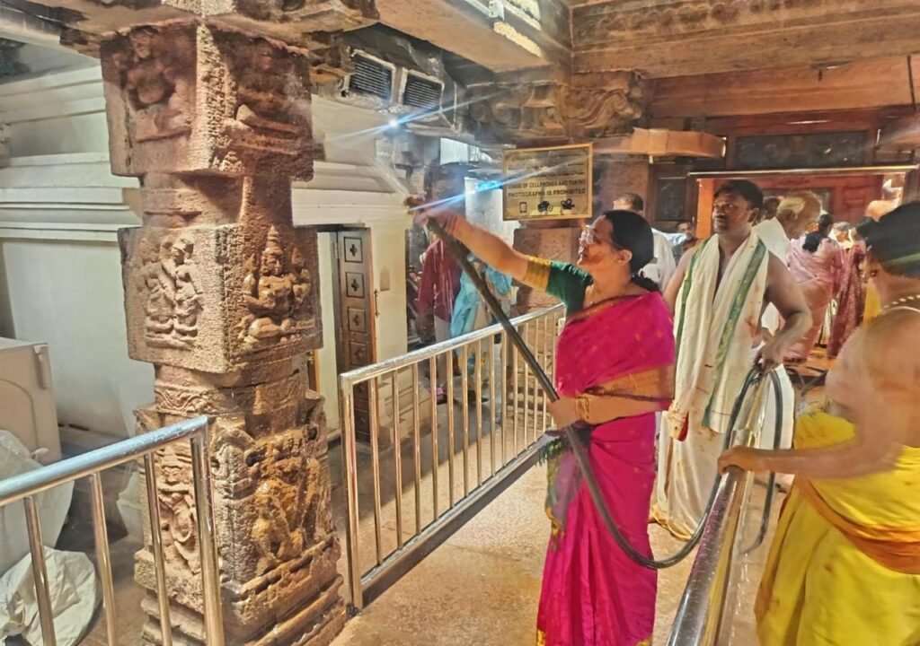 ఒంటిమిట్ట శ్రీ కోదండరామస్వామివారి ఆలయంలో ఘనంగా కోయిల్‌ ఆళ్వార్‌ తిరుమంజనం