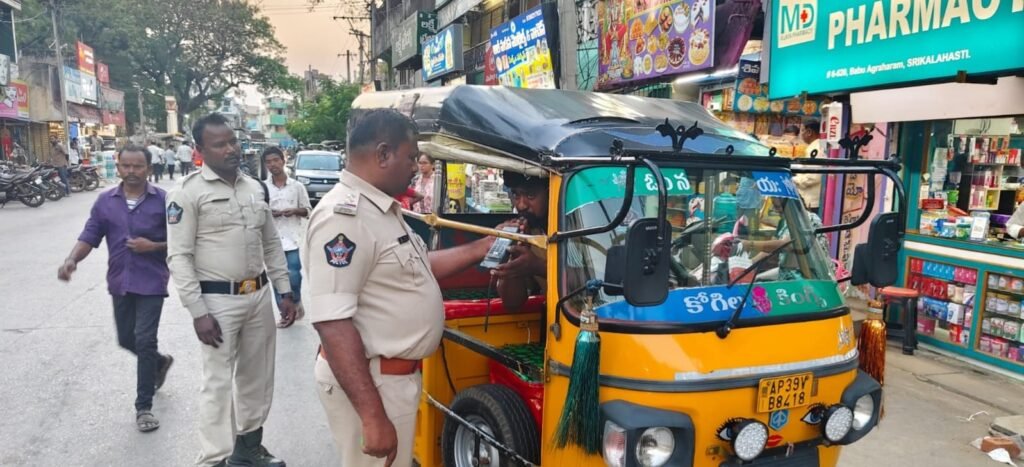 తిరుపతిలో రోడ్డు ప్రమాదాల నియంత్రణకు ట్రాఫిక్ పోలీసుల కఠిన చర్యలు.