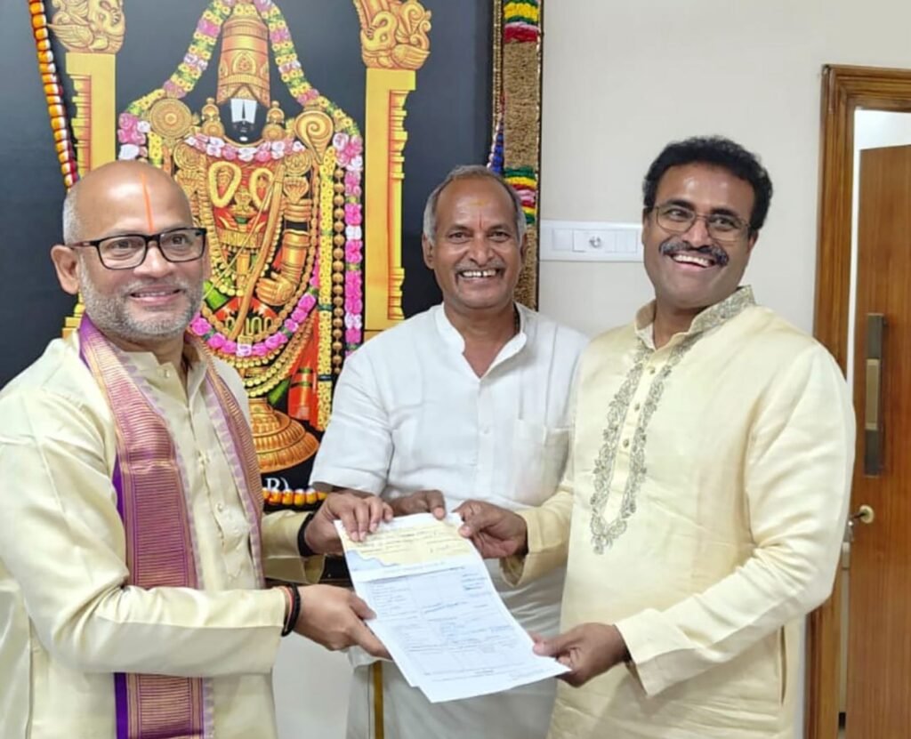 ఎస్వీ గో సంరక్షణ ట్రస్టుకు రూ.20 లక్షలు విరాళం