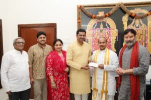 ఎస్వీ ప్రాణ‌దాన‌ ట్ర‌స్టుకు రూ.10 ల‌క్ష‌లు విరాళం