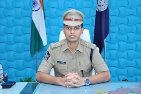 అన్నమయ్య జిల్లా పోలీస్ శాఖలో భారీ అవినీతి: 15 మంది సిబ్బంది సస్పెన్షన్