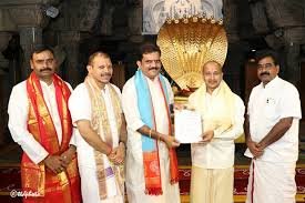 టీటీడీకి రూ.17.55 ల‌క్ష‌లు విరాళం