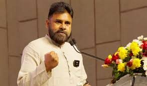 తనకు న్యాయం చేయాలంటూ పవన్ కల్యాణ్‌కు హర్షవీణ విజ్ఞప్తి.