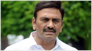 ఏపీ అసెంబ్లీ డిప్యూటీ స్పీకర్ రఘురామకృష్ణరాజుపై దాడికి యత్నం..!