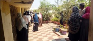 పాఠశాలలో ఫుడ్‌సేఫ్టి అధికారుల తనిఖి