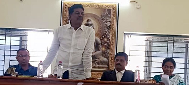 న్యాయవాదుల సమస్యలు పరిష్కరిస్తాం