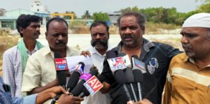 రూ.2 కోట్లు విలువ చేసే ప్రభుత్వ భూమి కబ్జా