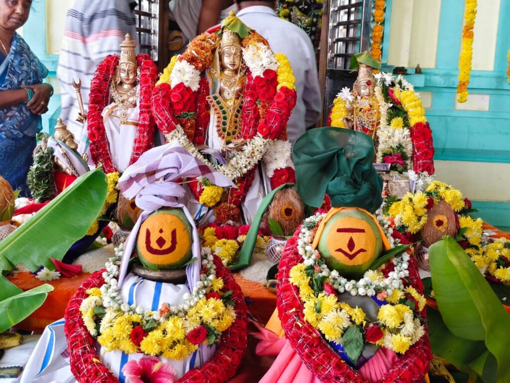 వైభవంగా శ్రీ సీతారాముల వారి ఊరేగింపు