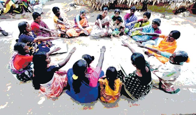 డ్వాక్రా నిధులు స్వాహా.. వ్యవహారం లో ..గ్రూపు లీడర్ అరెస్ట్: సీఐ రాజేష్