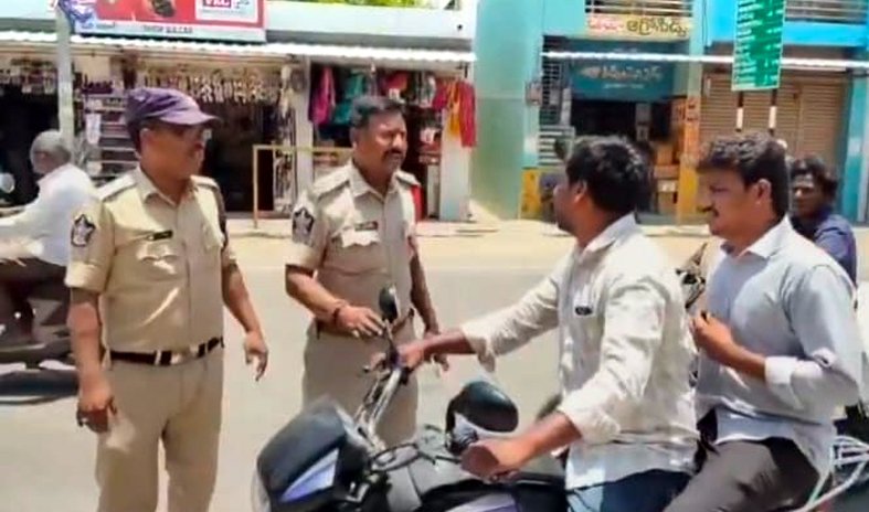 ట్రాఫిక్‌ నిబంధనలు ఉల్లంఘిస్తే కఠిన చర్యలు