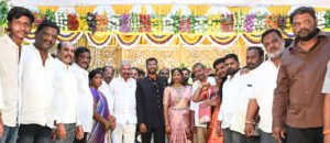వధువరులను ఆశీర్వధించిన ఎమ్మెల్యే పెద్దిరెడ్డి రామచంద్రారెడ్డి