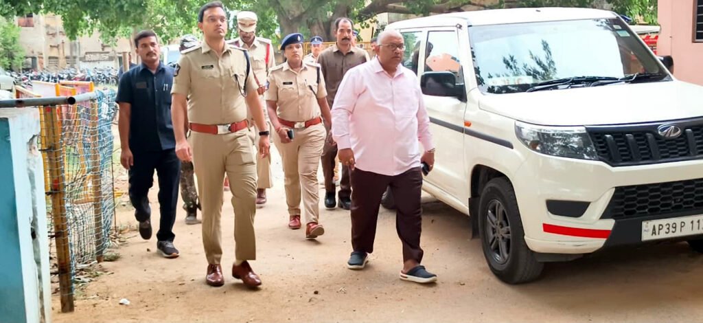 శాంతిభద్రతల విషయంలో రాజీపడద్దు•