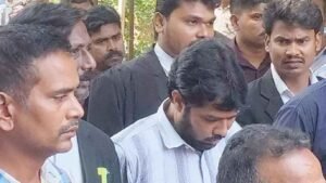 టోల్ గేట్ సిబ్బందిపై టిడిపి ఎమ్మెల్యే దాడి