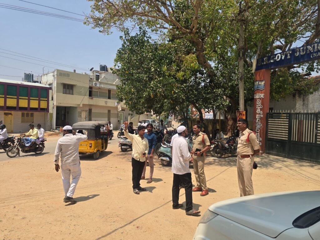 ఉరుసు నిర్వాహణపై సీఐ పరిశీలిన