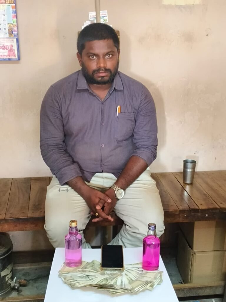 నెల్లూరు జిల్లా చేజర్ల మండలం ఆదురుపల్లి వద్ద ఏసీబీ అధికారులు దాడులు…