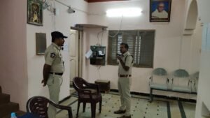 ధర్మవరం సబ్-డివిజన్‌లో అర్ధరాత్రి ఆకస్మిక తనిఖీలు…