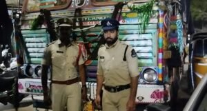 కామాటిపురాలో భారీగా రేషన్ బియ్యం పట్టివేత