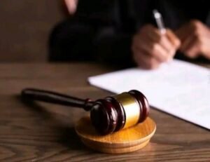 భర్తను కాదని నచ్చిన వాడితో ఉండేందుకు అనుమతించిన కోర్టు