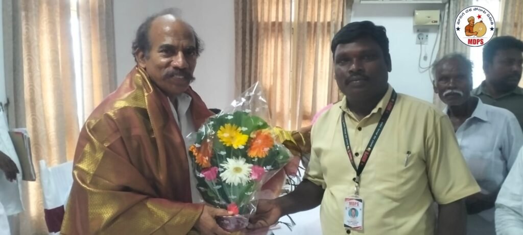 సమస్యల పైన వినతి పత్రం