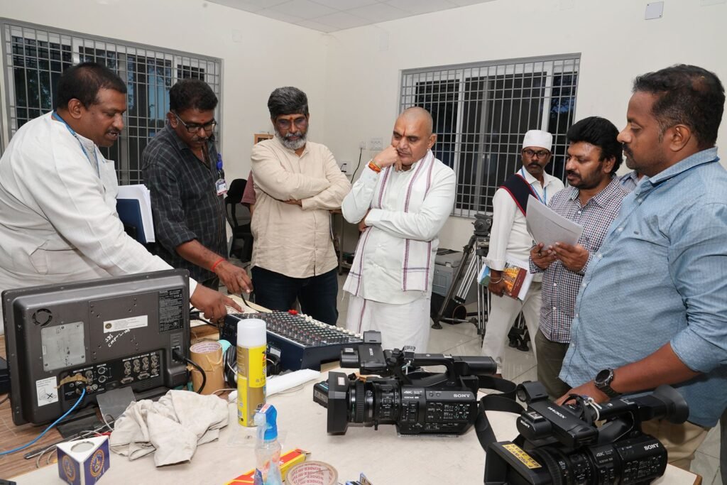 భక్తులను మరింత ఆకట్టుకునేలా ఎస్వీబీసీ ప్రసారాలు: టిటిడి జేఈవో డా.ఎ. శరత్