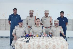 పాత కక్షలతో న్యాయవాది దారుణ హత్య: ఐదుగురు నిందితుల అరెస్ట్.