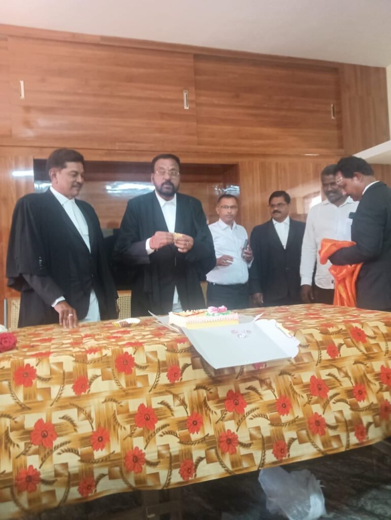 న్యాయవాదుల సమస్యలు పరిష్కరిస్తాం