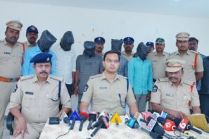 పాత కక్షలతో న్యాయవాది హత్య.. ఐదుగురు అరెస్ట్