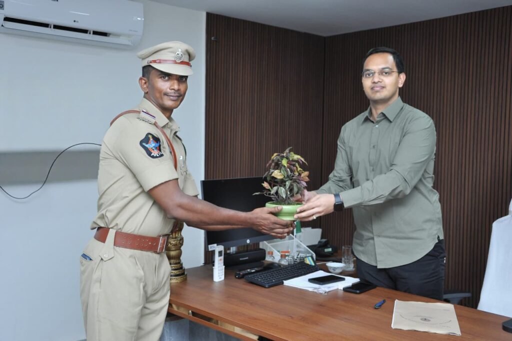 జిల్లా నూతన రిజర్వ్ ఇన్స్పెక్టర్ గా బాధ్యతలు చేపట్టిన ఎం. రవికుమార్..