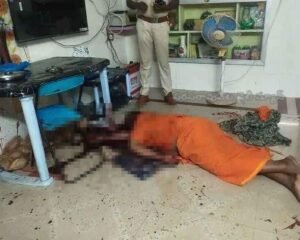 అర్ధరాత్రి ఇంట్లో RMP డాక్టర్ దారుణ హత్య