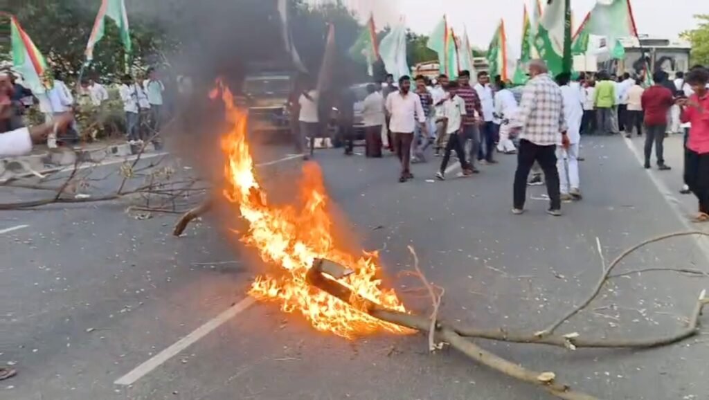 మంగళగిరి జాతీయ రహదారిపై టెన్షన్ టెన్షన్..