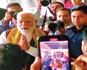 సామాన్యుల మనసు గెలుచుకున్నప్రధాని మోదీ