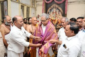 ఇంటిగ్రేటెడ్ కమాండ్ కంట్రోల్ సెంటర్‌ను సందర్శించిన ఢిల్లీ ముఖ్యమంత్రి