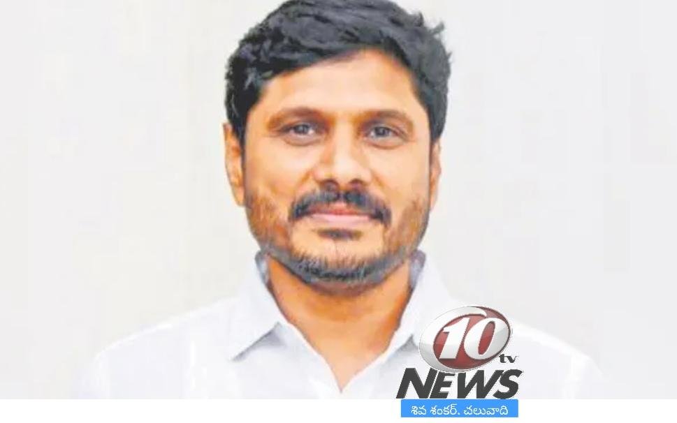 వైసీపీ సోషల్‌మీడియా చీఫ్‌ శ్రీహరి అరెస్టు