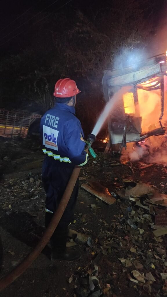 బసినికొండలోని లారీ షెడ్డులో అగ్ని ప్రమాదం