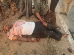 ద్విచక్ర వాహనాన్ని ఢీకొన్న ట్రావెల్స్ బస్సు.