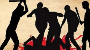 పరువు హత్య.. చెల్లి ప్రియుడిని కొట్టి చంపిన అన్నలు