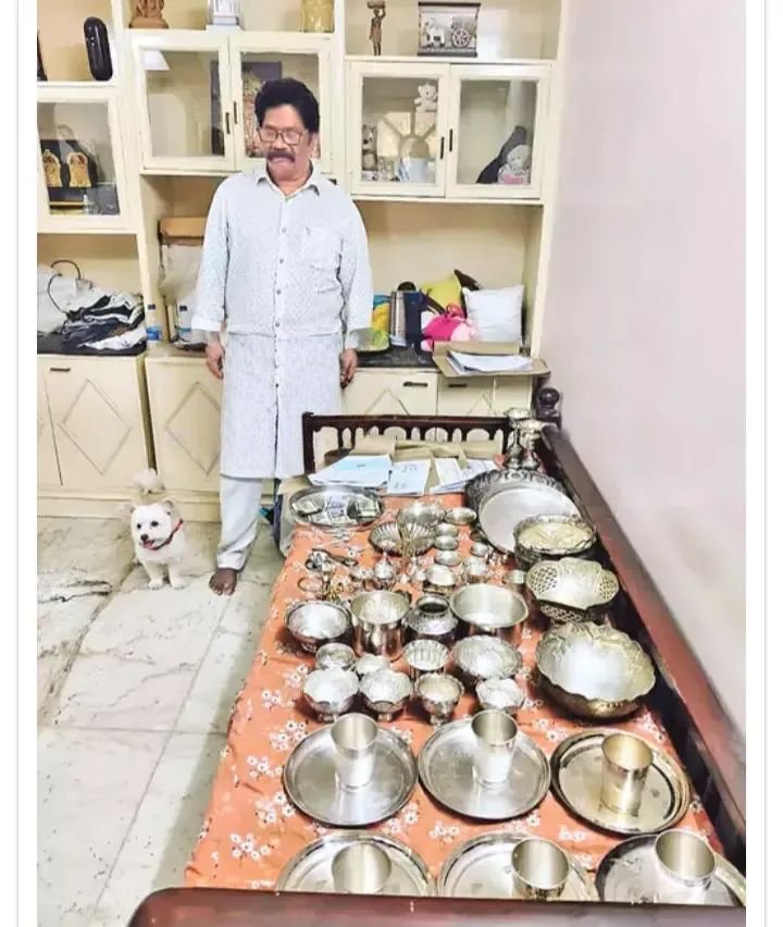 అటెండర్ ఇంట ‘సిరి’ సంపదలు..