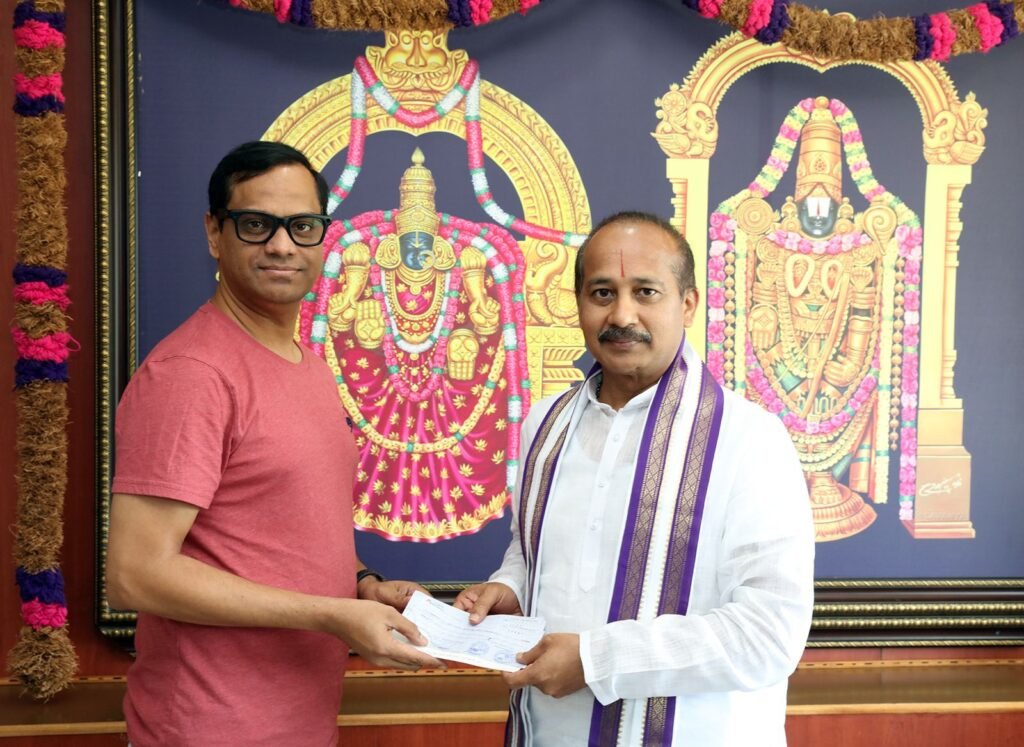 టిటిడి ట్రస్టులకు రూ.30 లక్షల విరాళం