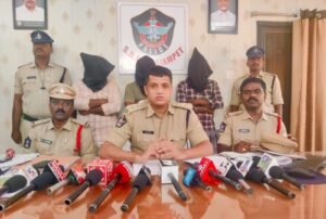 రౌడీలకు హెచ్చరిక.. పలు కేసుల్లో నలుగురు అరెస్ట్