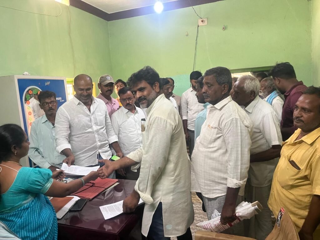 ఇసుక రీచ్ రద్దు చేయాలంటూ నిరసనకు అనుమతి కోరిన రైతులు