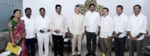 ఎన్టీఆర్ జిల్లా ప్రజాప్రతినిధులతో అర్ధరాత్రి వరకు సీఎం చంద్రబాబు సమీక్ష..