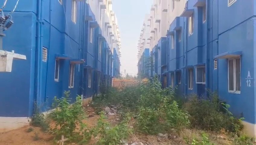 టిడ్కో గృహాలను వీడని సమస్యలు